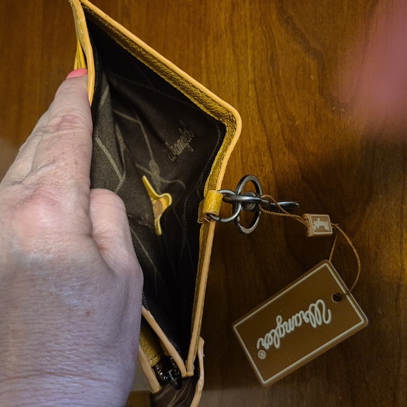 Nwt Wrangler Mustard Yellow Women's Wallet - Picture 6 of 10